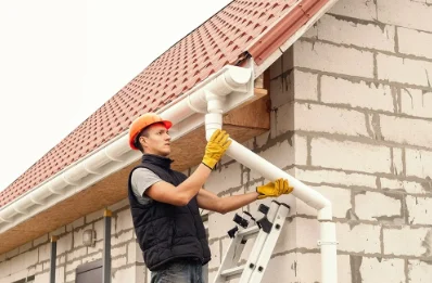 Pose et remplacement de gouttières au Cros